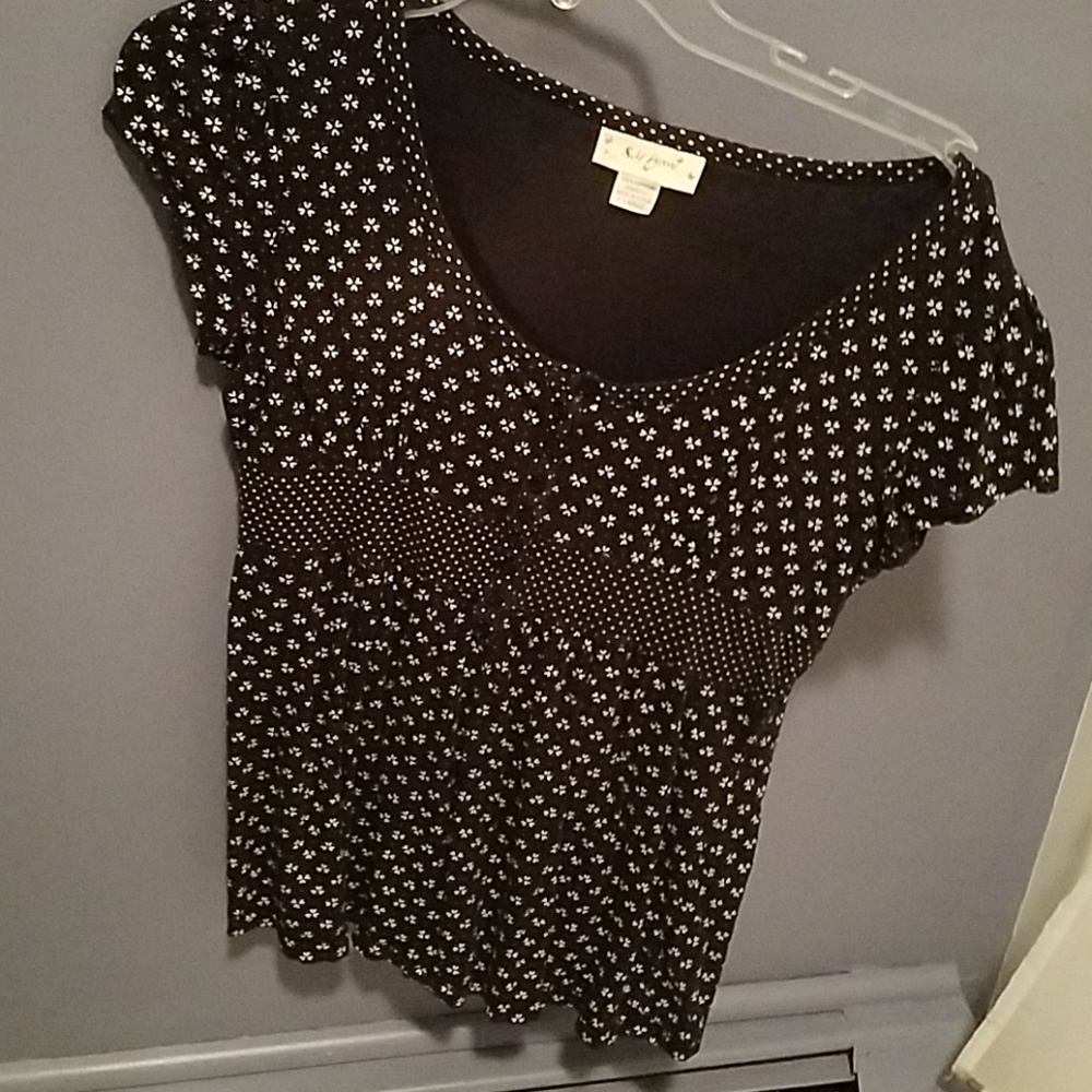 Black and white top